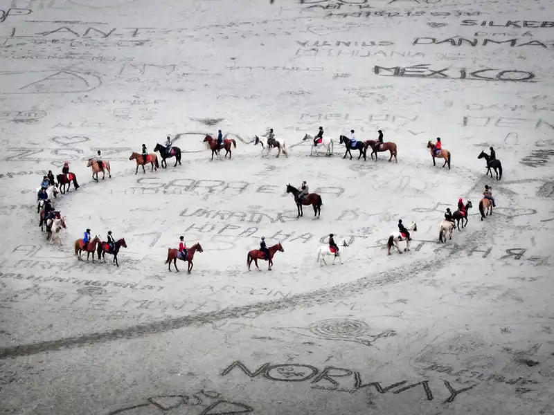 caballos, Mont San Michel, Francia